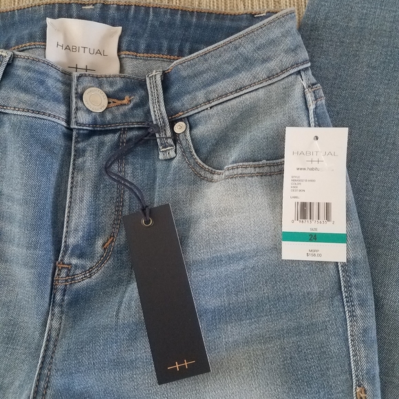 🦎 Habitual Jeans 🦎 - Picture 6 of 9